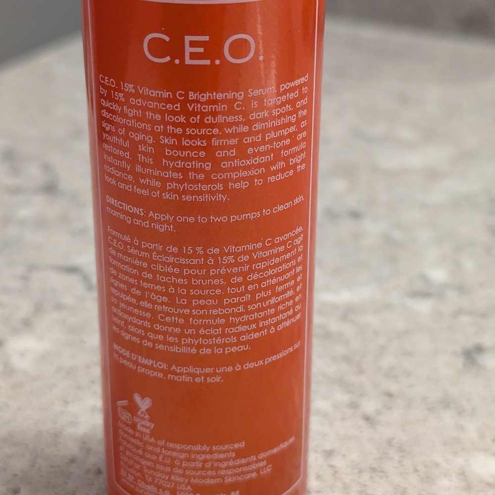 Sunday Riley CEO serum - Picture 2 of 4